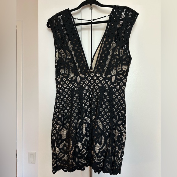 Free People micro mini lace overlay deep v cap sleeve dress - Picture 5 of 10